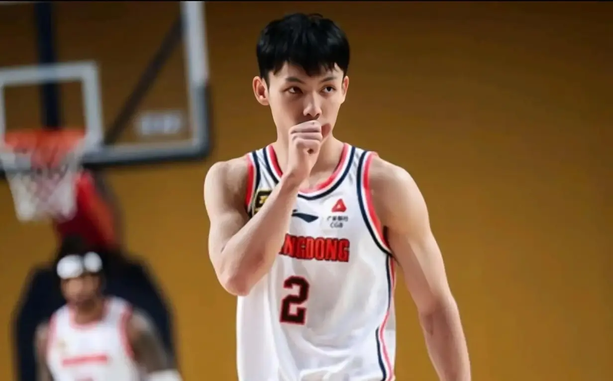 进攻端显得 进攻端显得