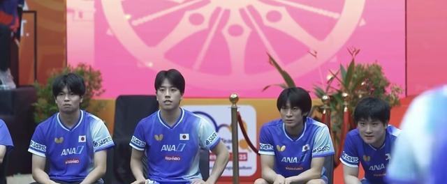 tenan, 智和赛后举, 张本智和在